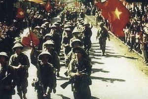 Kỷ niệm 67 năm ngày Giải phóng Thủ đô (10/10/1954-10/10/2021): “Hà Nội ơi! Ta nhớ không quên!“