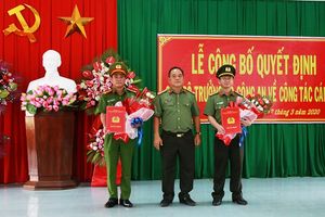 Công an tỉnh Thừa Thiên- Huế: Trao Quyết định của Bộ Công an về công tác điều động cán bộ
