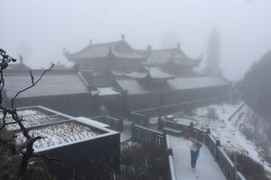 Tuyết rơi trên đỉnh Fansipan