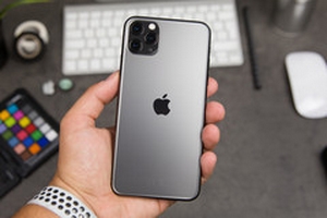 iPhone 11 giảm 5 triệu đồng, giá chạm đáy chơi sang quá rẻ