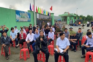 Hà Tĩnh: Dân phản đối nhà máy rác, Chủ tịch huyện xin lỗi dân