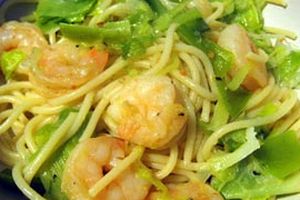 Mì Ý với tôm tỏi tây thơm lừng