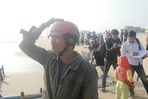 Quảng Nam: Sóng biển đánh mất tích 2 phụ nữ đi cào ốc