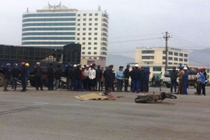 Hà Tĩnh: Xe tải tông công nhân tử vong