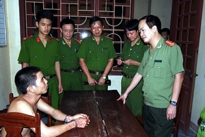 Bắt đối tượng quậy bệnh viện rồi đâm bạn nhậu tử vong