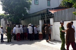 Hà Tĩnh: Mẹ trẻ và con thơ chết bất thường trong nhà