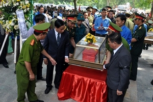 Hà Tĩnh: Đón 19 hài cốt liệt sỹ hi sinh tại nước bạn Lào về đất mẹ
