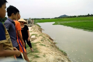 Hà Tĩnh: Công trình thi công không rào chắn, hai học sinh chết đuối thương tâm