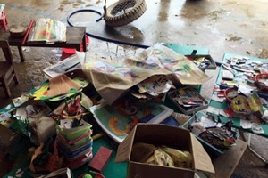 Nước lũ đi qua... xót xa ở lại !