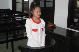 Tàng trữ ma túy, teen nữ nhận 3 năm tù giam