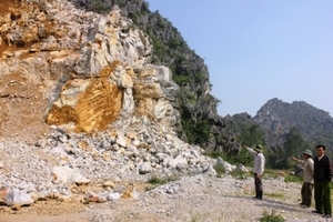 Yên Mô, Ninh Bình: Doanh nghiệp nổ mìn khai thác đá, dân lo sập nhà