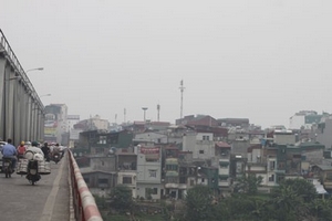 Những xóm làng xô dạt vì sông