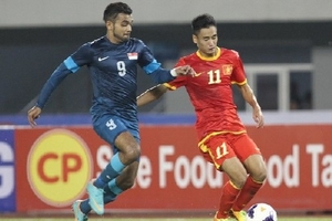 Thua U23 Singapore, U23 Việt Nam đánh mất ngôi đầu