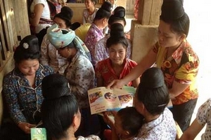 Đoàn công tác Tổng cục DS- KHHGĐ làm việc tại Sơn La: Lại “nóng” chuyện tảo hôn