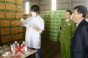 Pha "nhầm" cồn đánh vecni gây nên sự cố ở "Rượu nếp 29 Hà Nội"