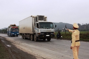 Nạn "hung thần" xe quá tải: Cần chữa bệnh từ gốc