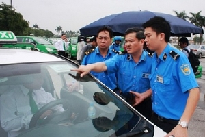 Kinh doanh vận tải ở Hà Nội: Nhìn đâu cũng thấy sai phạm