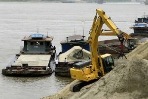 Bà Rịa-Vũng Tàu: Bắt vụ khai thác cát trái phép quy mô lớn