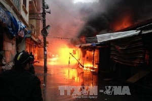 Miễn tiền thuê địa điểm cho tiểu thương chợ Nhà Xanh