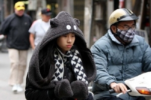 Bắc Bộ trời ấm hơn, ven biển Nam Bộ có mưa trái mùa