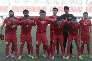 Tuyển U23 Việt Nam trở về nước trong không khí ảm đạm