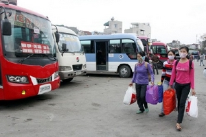 Hà Nội: Hỗ trợ xe đưa 3.000 công nhân về quê đón Tết
