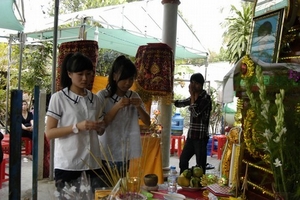 Khóc thương học trò giỏi của Dầu Tiếng tử nạn ở Cần Giờ