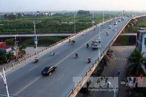 Cảnh báo mất an toàn giao thông trên cầu Vĩnh Tuy