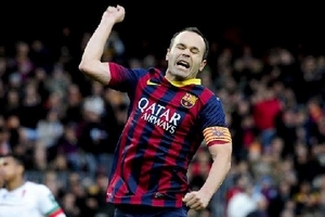 Iniesta bức xúc trước tin đồn về chuyện tăng lương