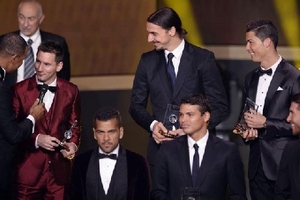 Bí mật Quả bóng Vàng: Ronaldo, Messi không bầu nhau