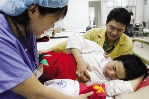 Bác sĩ bệnh viện công không bao giờ giàu có