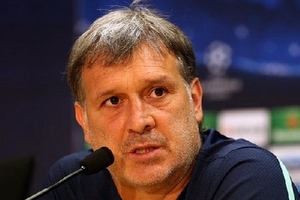 HLV Martino: Kinh nghiệm giúp Barca vượt qua "cú sốc"