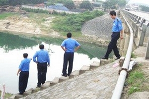 277 cầu yếu chưa được cải tạo, xây mới: Ý thức lái xe “yếu” hơn… cầu yếu!