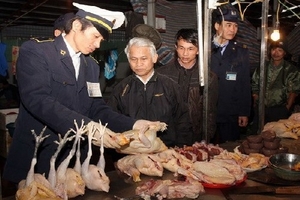 Tịch thu và tiêu hủy nhiều thực phẩm không an toàn