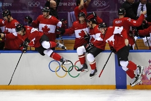 Hockey Canada phá vỡ kỳ tích tồn tại 26 năm của Liên Xô