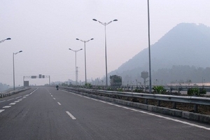 Thông xe kỹ thuật đoạn tuyến cuối cao tốc Nội Bài-Lào Cai