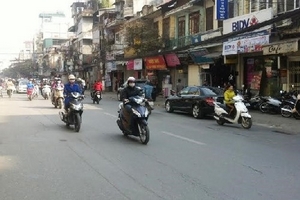 Đông Bắc Bộ tạm thời hanh khô, Nam Bộ nắng mạnh