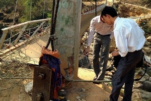 Chưa có kết luận nguyên nhân gây lật cầu treo Chu Va 6