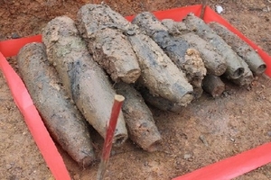 Quảng Trị: Phát hiện và xử lý an toàn 25 quả đạn pháo lớn