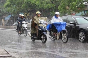 Những điều cần biết khi đi xe trong mưa phùn