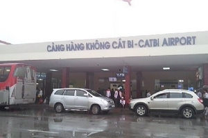 Sân bay Cát Bi (Hải Phòng) bị tê liệt 7 ngày liên tiếp
