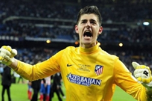 Courtois cáo buộc báo chí muốn làm Atletico mất ổn định