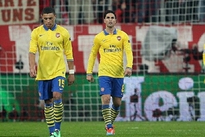 Gây sốc bất thành, Arsenal chia tay Champions League