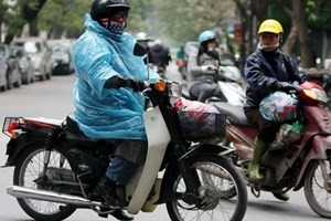 Bắc Bộ tiếp tục có mưa rào, Nam Bộ lại đón nắng nóng