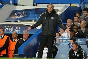 Jose Mourinho ngả mũ thán phục Atletico sau thảm bại