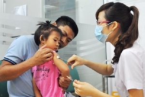 Tỷ lệ tiêm vét vắcxin sởi trên toàn quốc đạt mức 85%