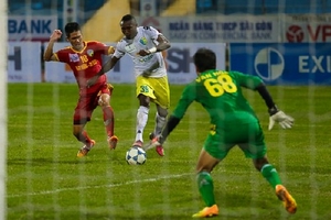 Hà Nội T&T hủy diệt An Giang, Lê Công Vinh tỏa sáng