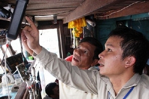 Hỗ trợ và động viên lực lượng kiểm ngư kiên quyết bám biển