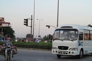 CSGT tỉnh Hải Dương làm ngơ cho ô tô vượt biển cấm