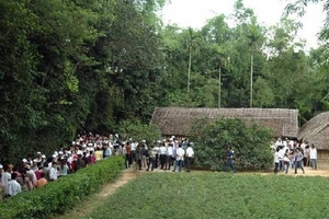 Nghệ An: Hơn 500 đoàn khách đến thăm Khu di tích Kim Liên